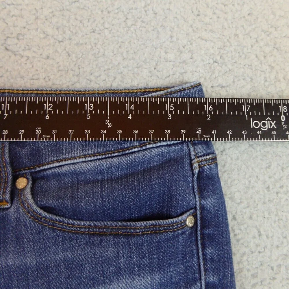 Uniqlo Jeans Womens Size 28 Blue Medium Washed Skinny Straight Mid Rise Raw Hem